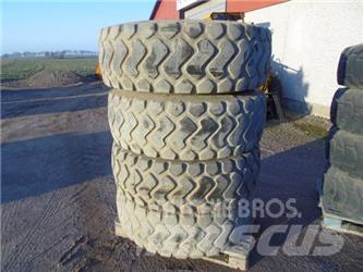  Däck 15,5x25 Tires, wheels and rims