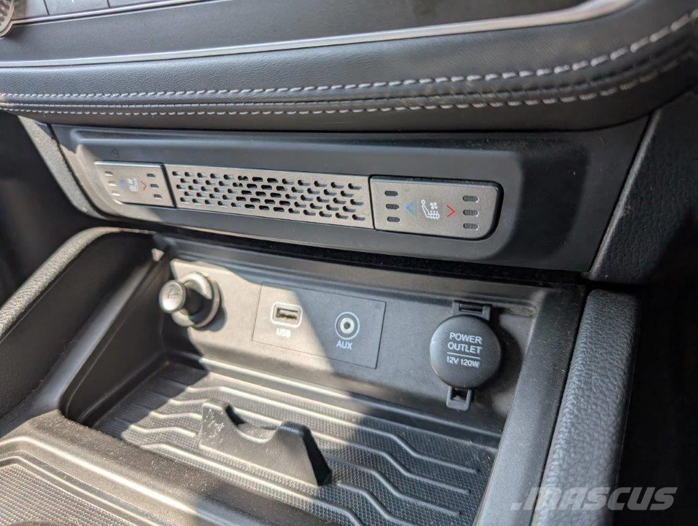 Ssangyong Musso Automobiles / SUVS