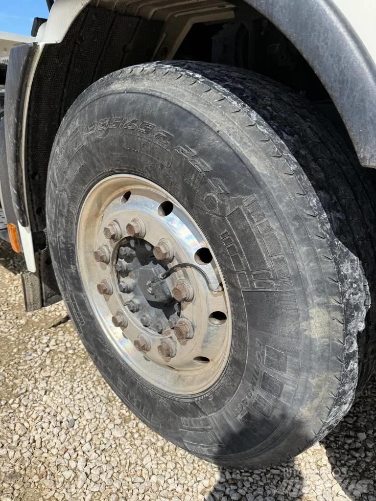 Iveco Stralis 460 Conventional Trucks / Tractor Trucks