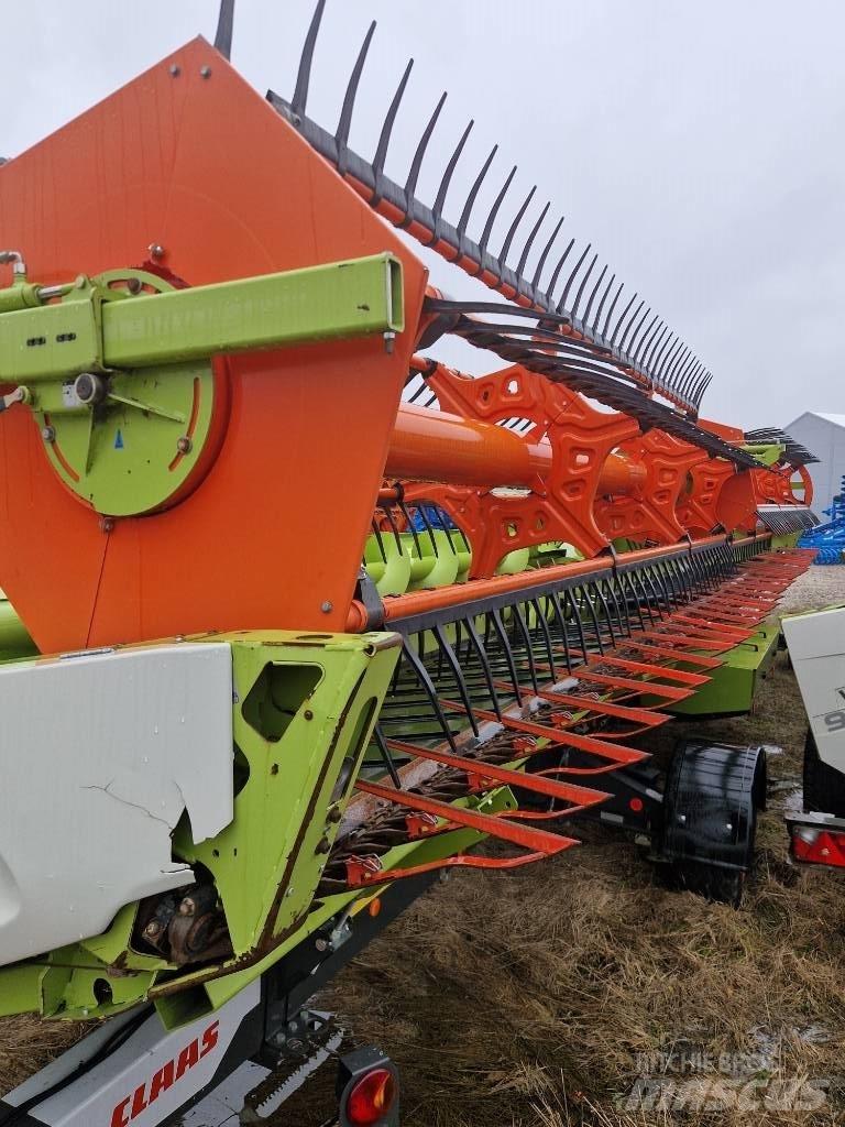 CLAAS Convio 1080 Combine Attachments