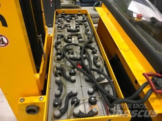 Jungheinrich ETV 214 Reach trucks
