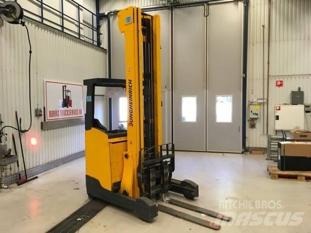 Jungheinrich ETV 214 Reach trucks