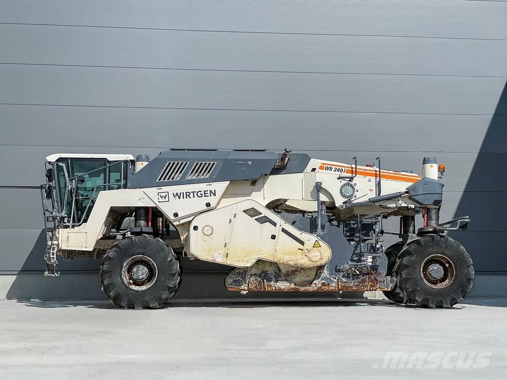 Wirtgen WR 240I Asphalt Recycling Equipment