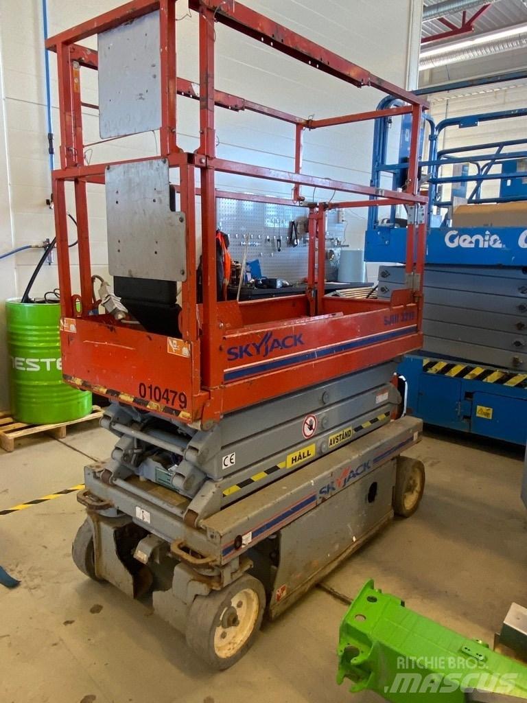 SkyJack SJ 3219 Scissor Lifts