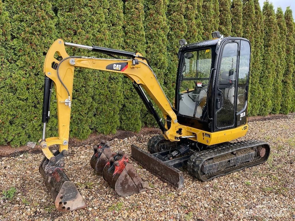CAT 302.7D CR Mini Excavators <7t (Mini Diggers)