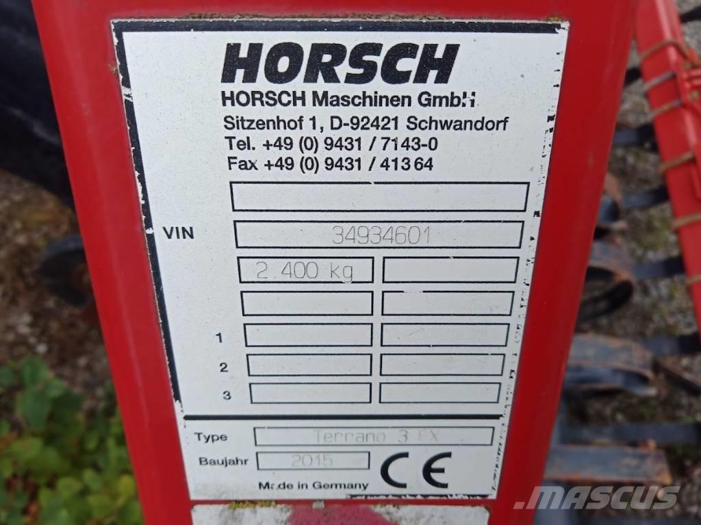 Horsch Terrano 3 FX Cultivators