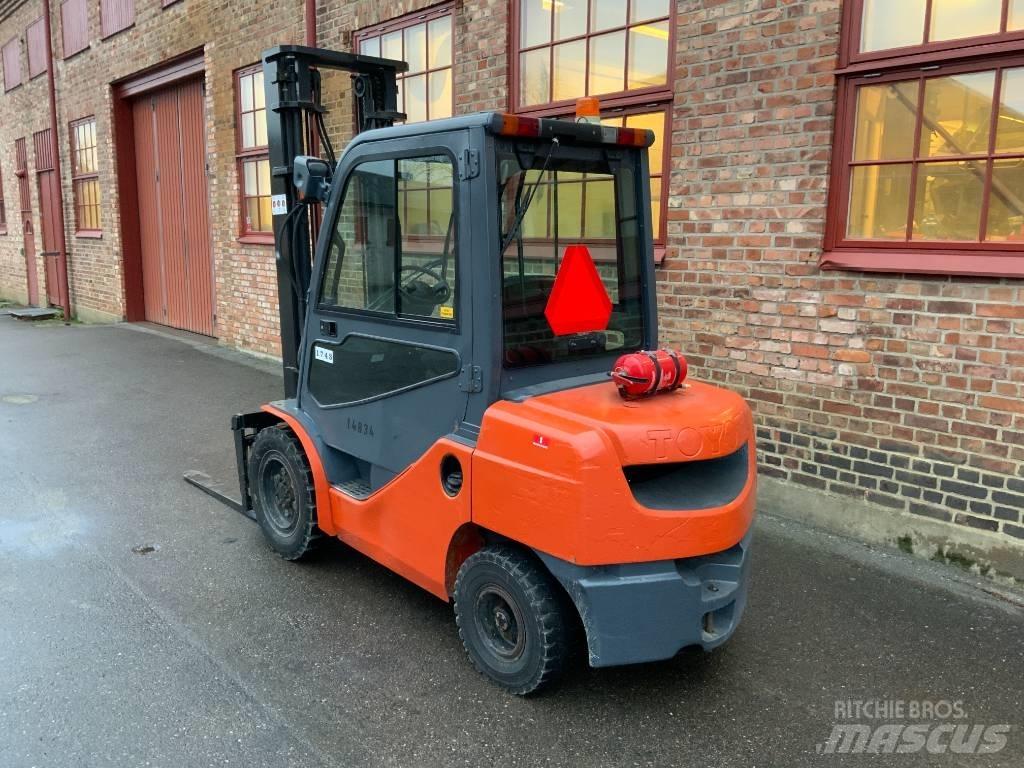 Toyota 02-8 FD F 30 Diesel Forklifts