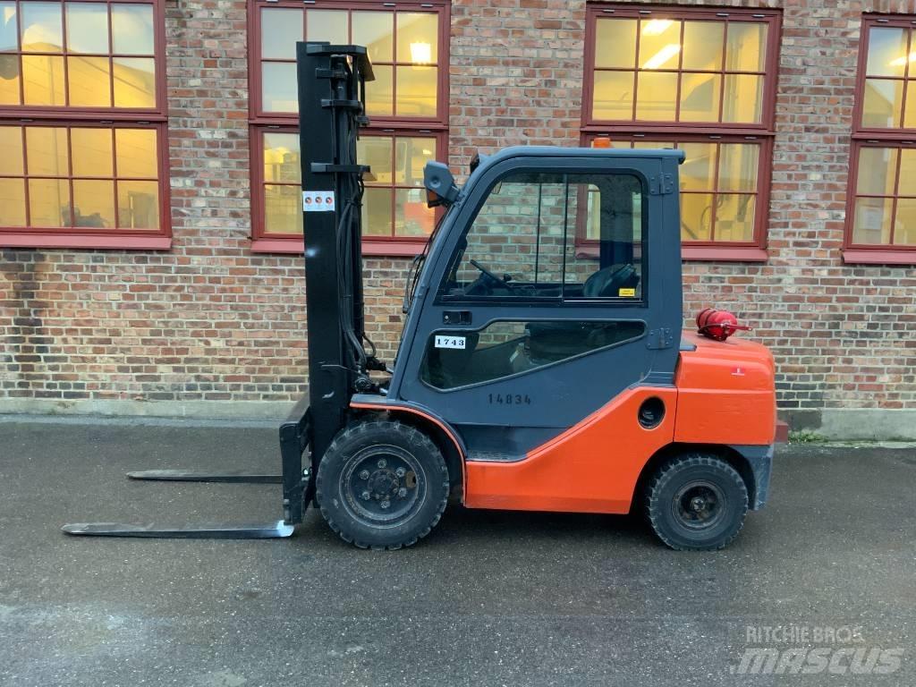 Toyota 02-8 FD F 30 Diesel Forklifts