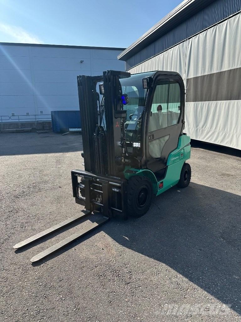 Mitsubishi FD 25 N Diesel Forklifts