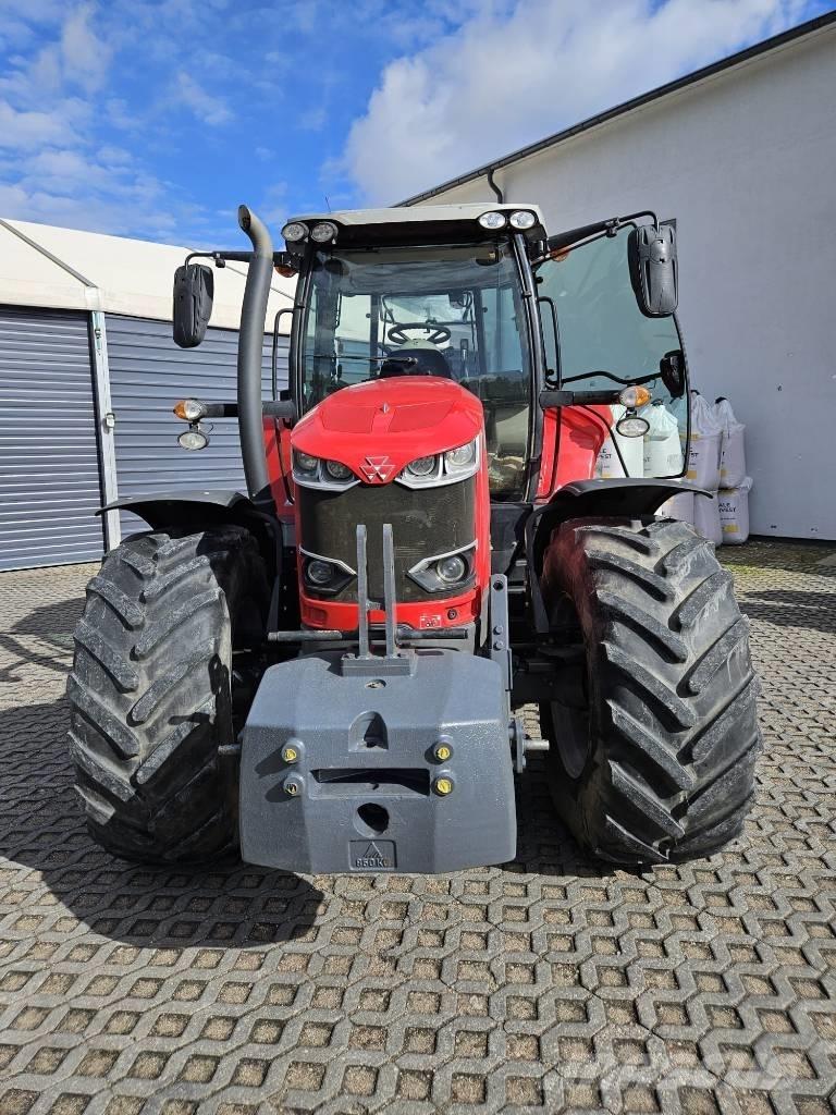 Massey Ferguson 6718 Tractors
