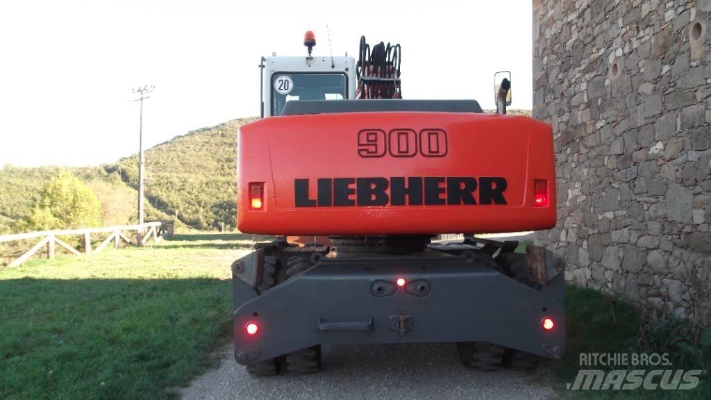 Liebherr A 900 C Wheeled Excavators
