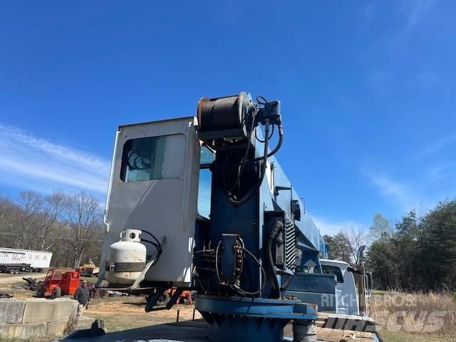 Manitex 2892S Boom / Crane / Bucket Trucks