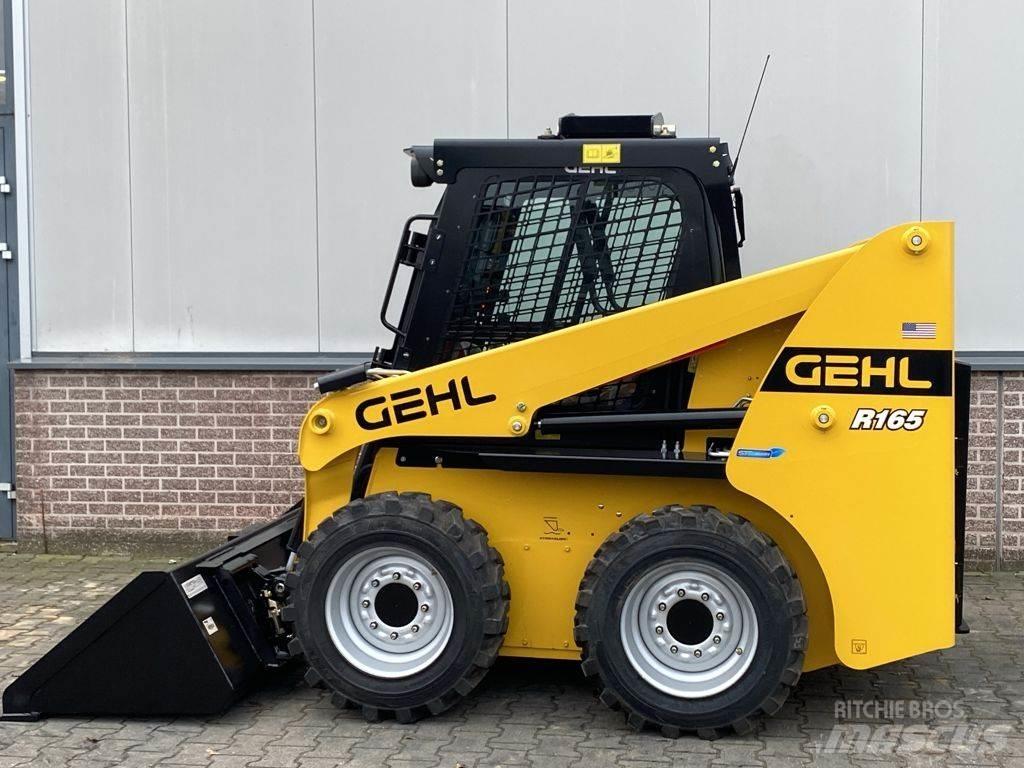 Gehl R165 Skid Steer Loaders