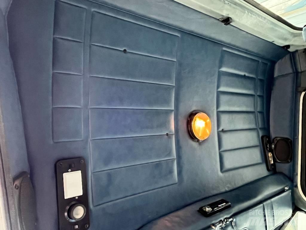 Peterbilt 357 Conventional Trucks / Tractor Trucks