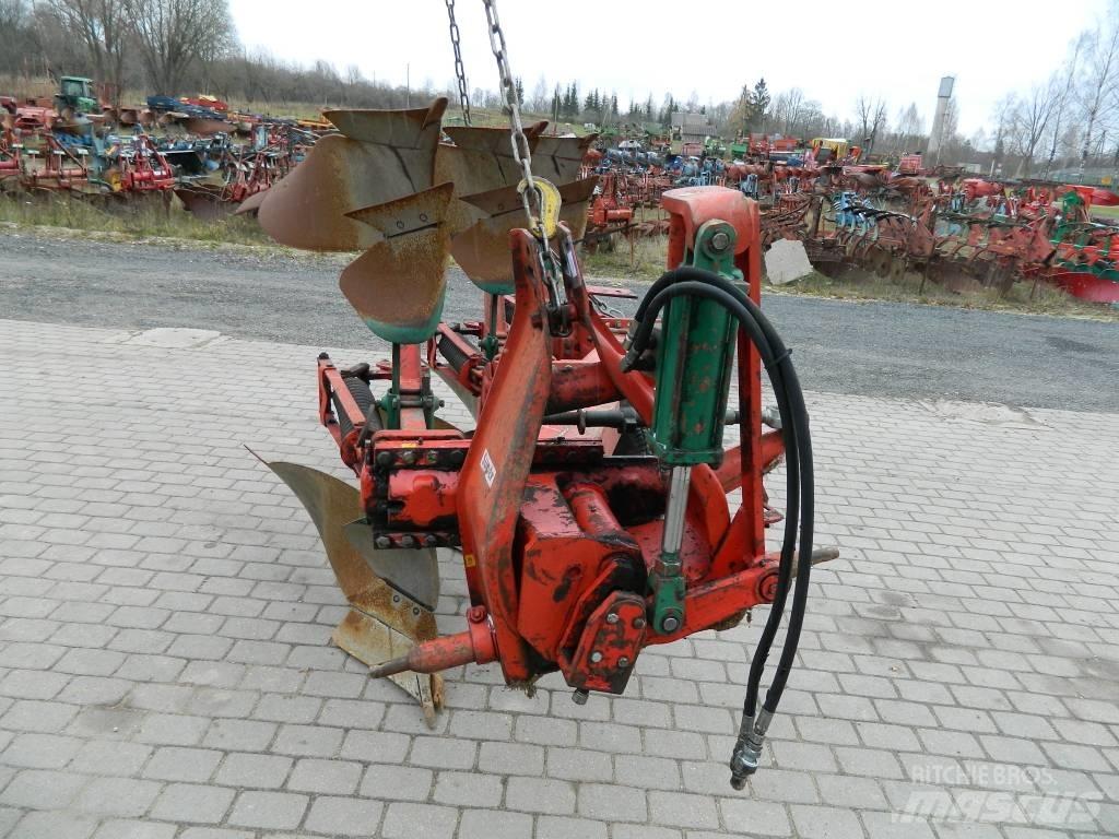 Fraugde 3 Reversible ploughs