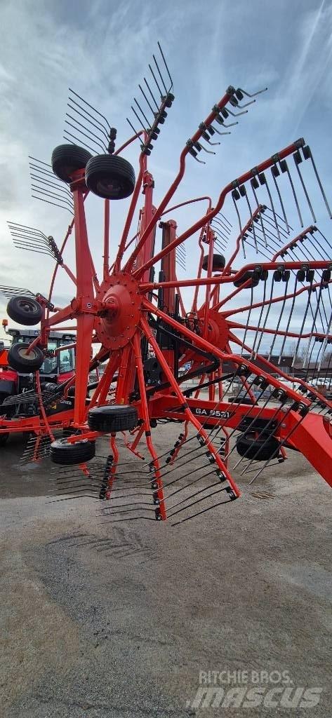 Kuhn GA 9531 Swathers \ Windrowers