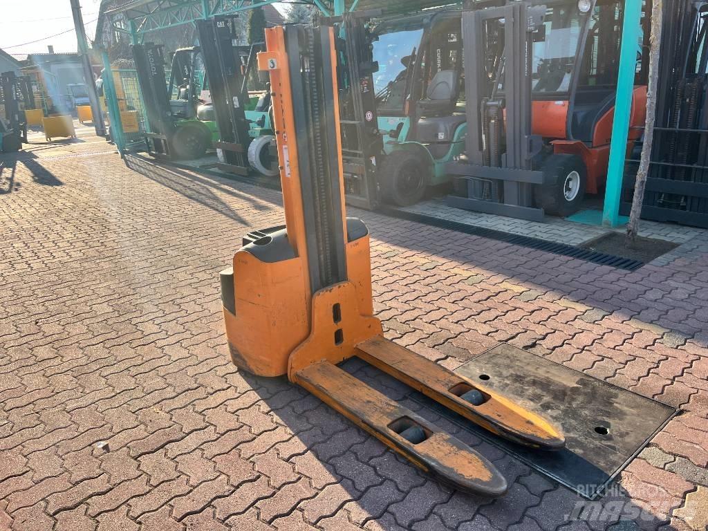 Still EGV 10 V-4101 Self Propelled Stackers