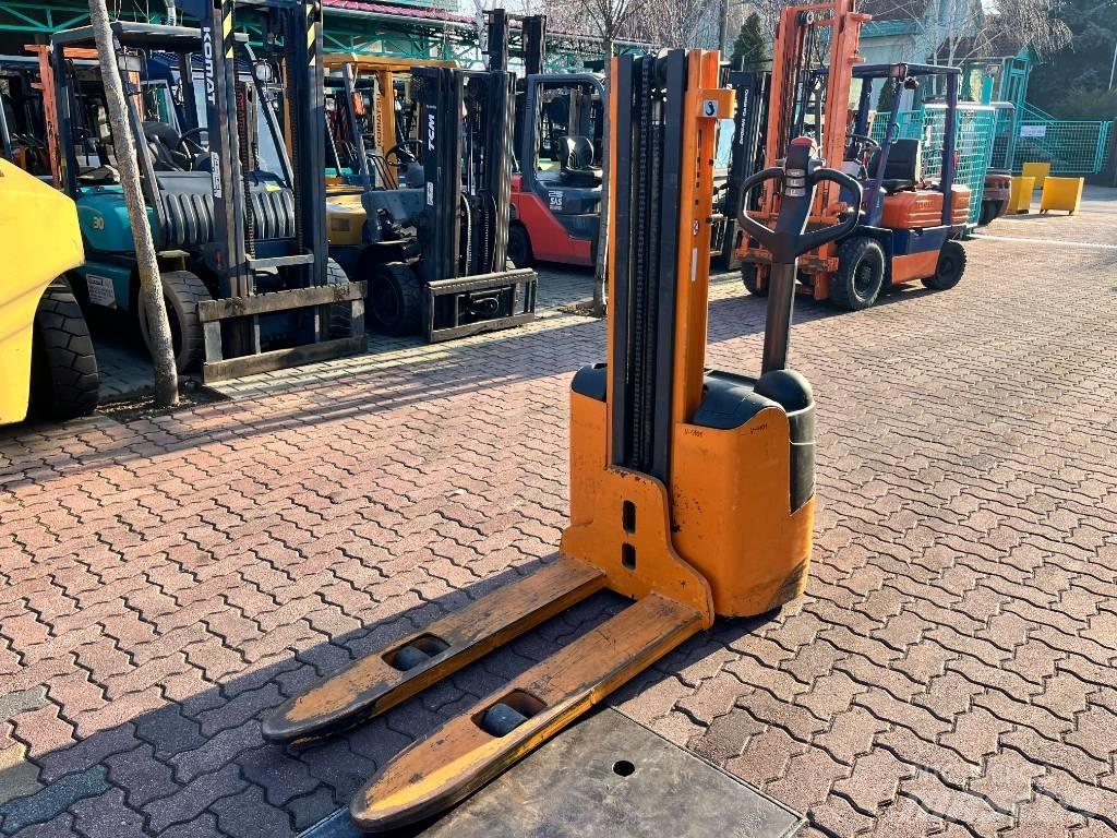 Still EGV 10 V-4101 Self Propelled Stackers