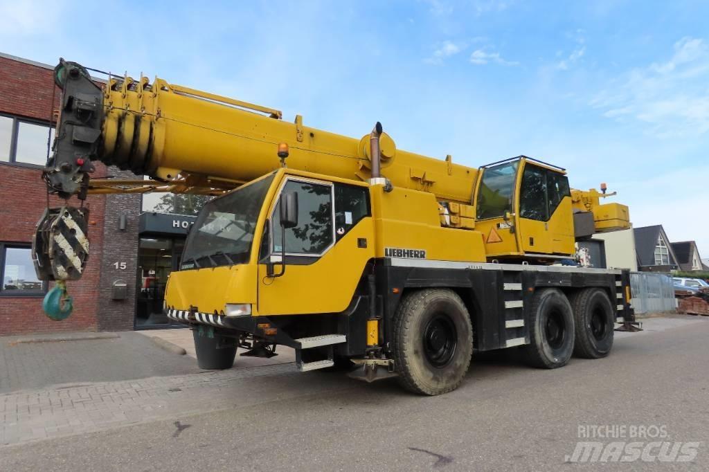 Liebherr LTM 1055-1 Mobile and all terrain cranes