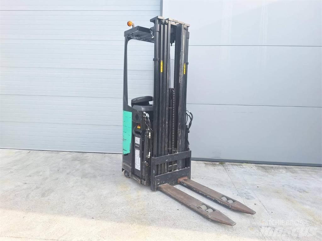 CAT NSR16N Self Propelled Stackers