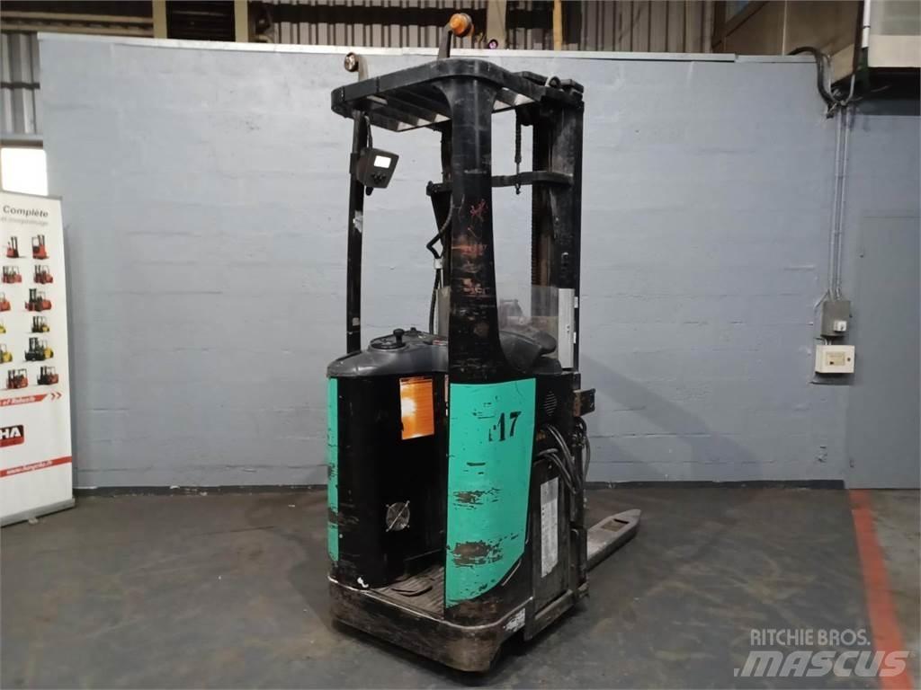 CAT NSR20N Self Propelled Stackers