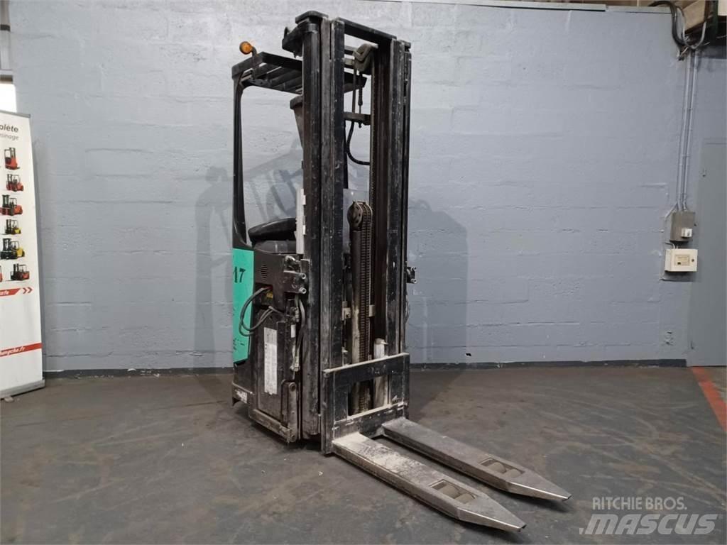 CAT NSR20N Self Propelled Stackers
