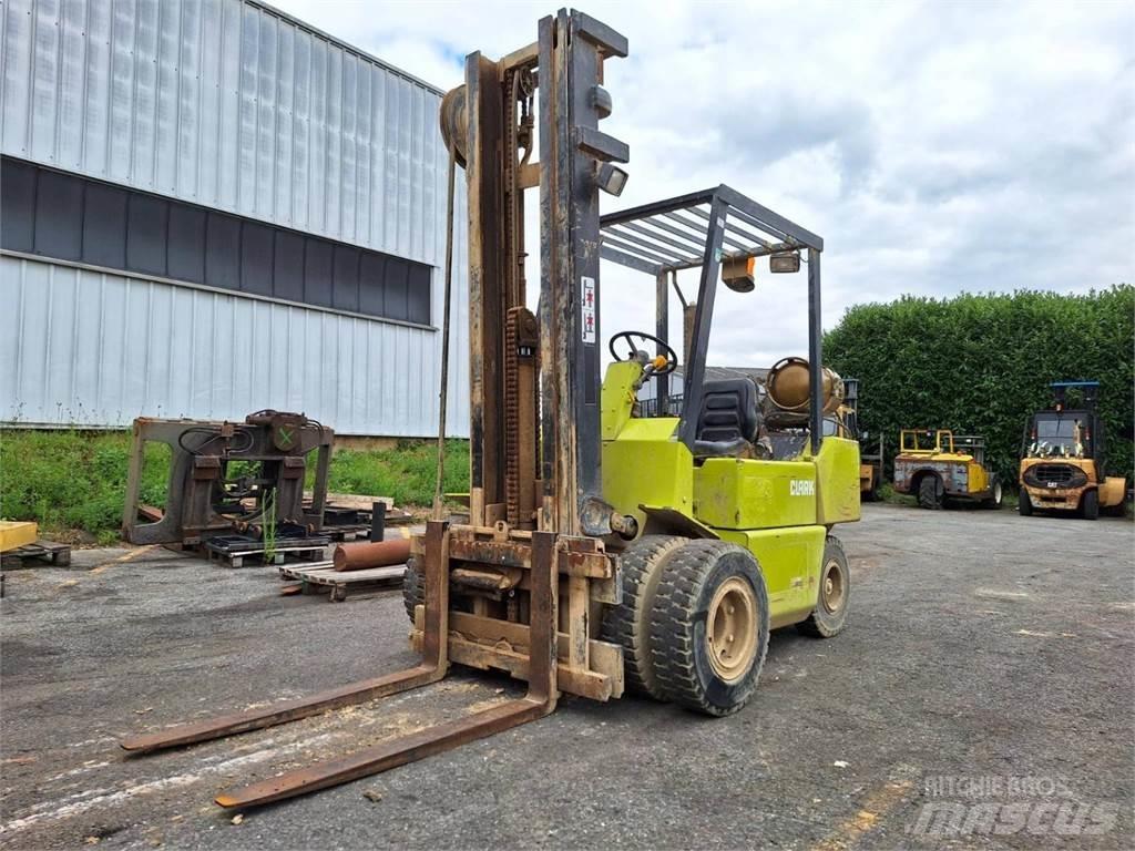 Clark GPM30 Misc Forklifts