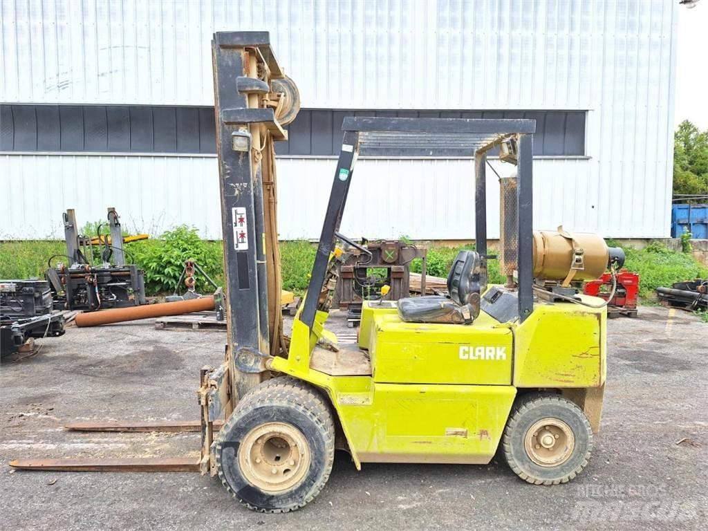 Clark GPM30 Misc Forklifts