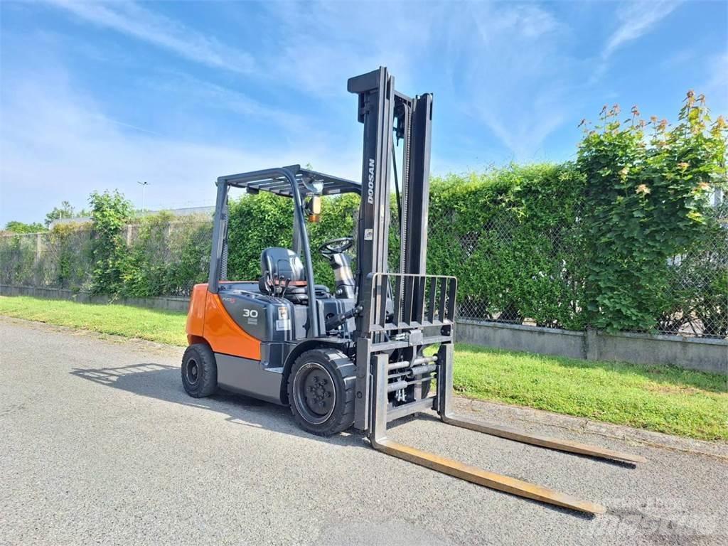 Doosan D30S 5 Misc Forklifts