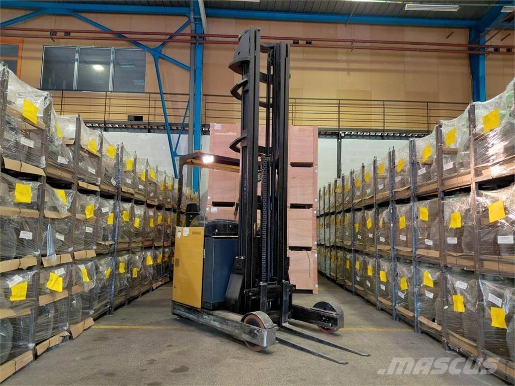 Hyster HYR2.0 Reach trucks