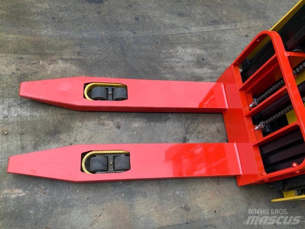 Yale MS12X Pallet Truck