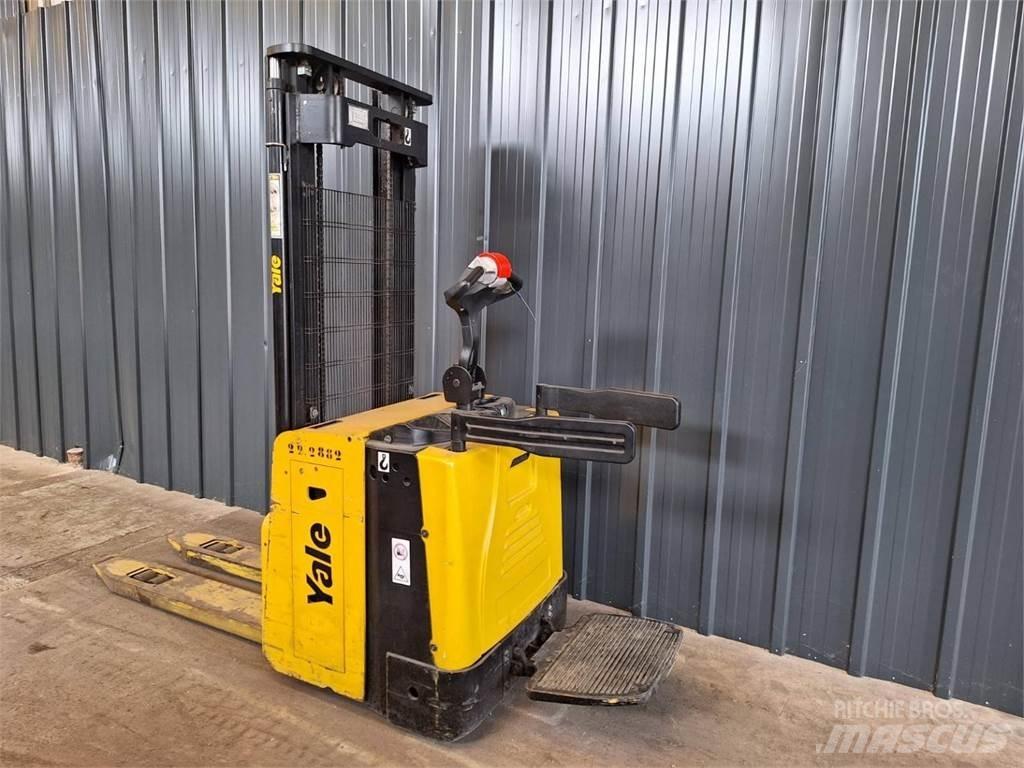 Yale MS12X Pallet Truck
