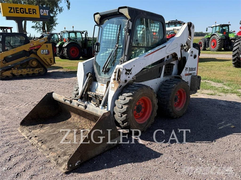 Bobcat S590 Skid Steer Loaders