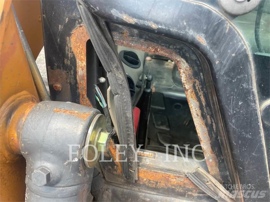 CASE SR200 Skid Steer Loaders