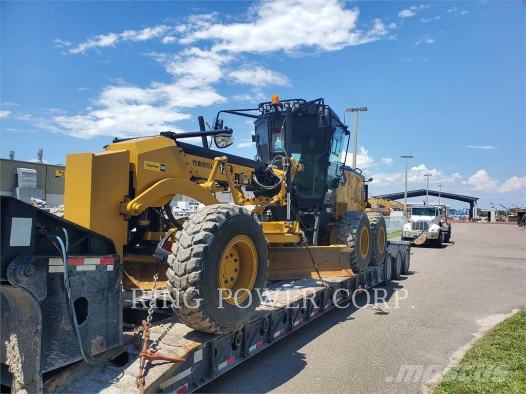 CAT 120 AWD CS Motor Graders