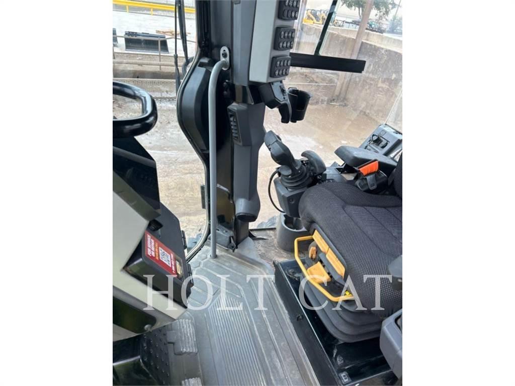 CAT 120 JOY Motor Graders