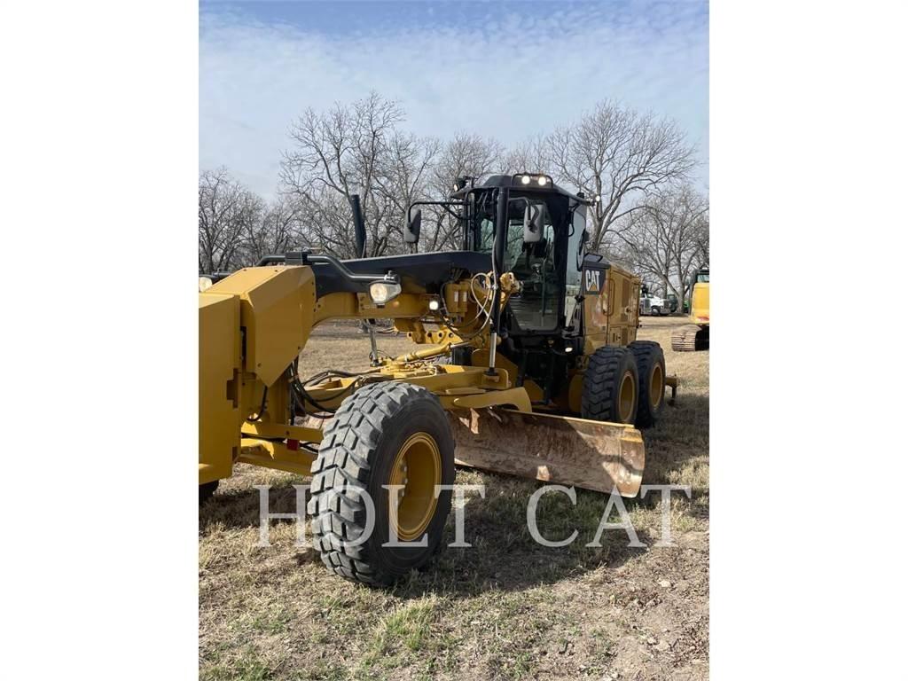 CAT 120M2 Motor Graders