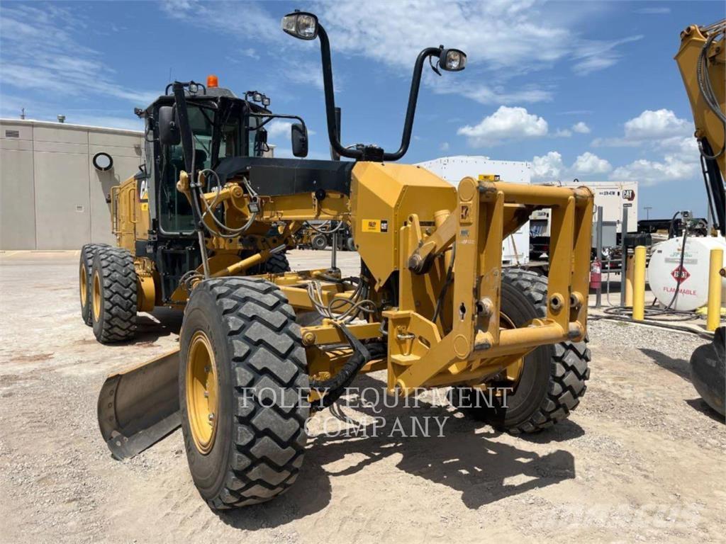 CAT 120M2AW Motor Graders
