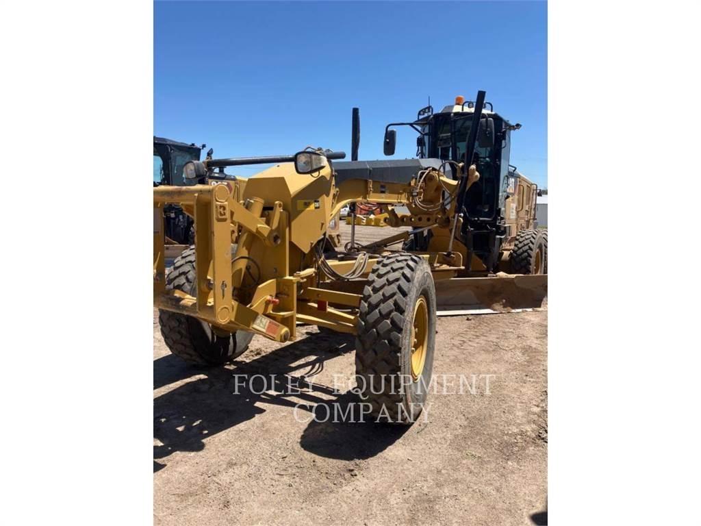 CAT 12M2 Motor Graders