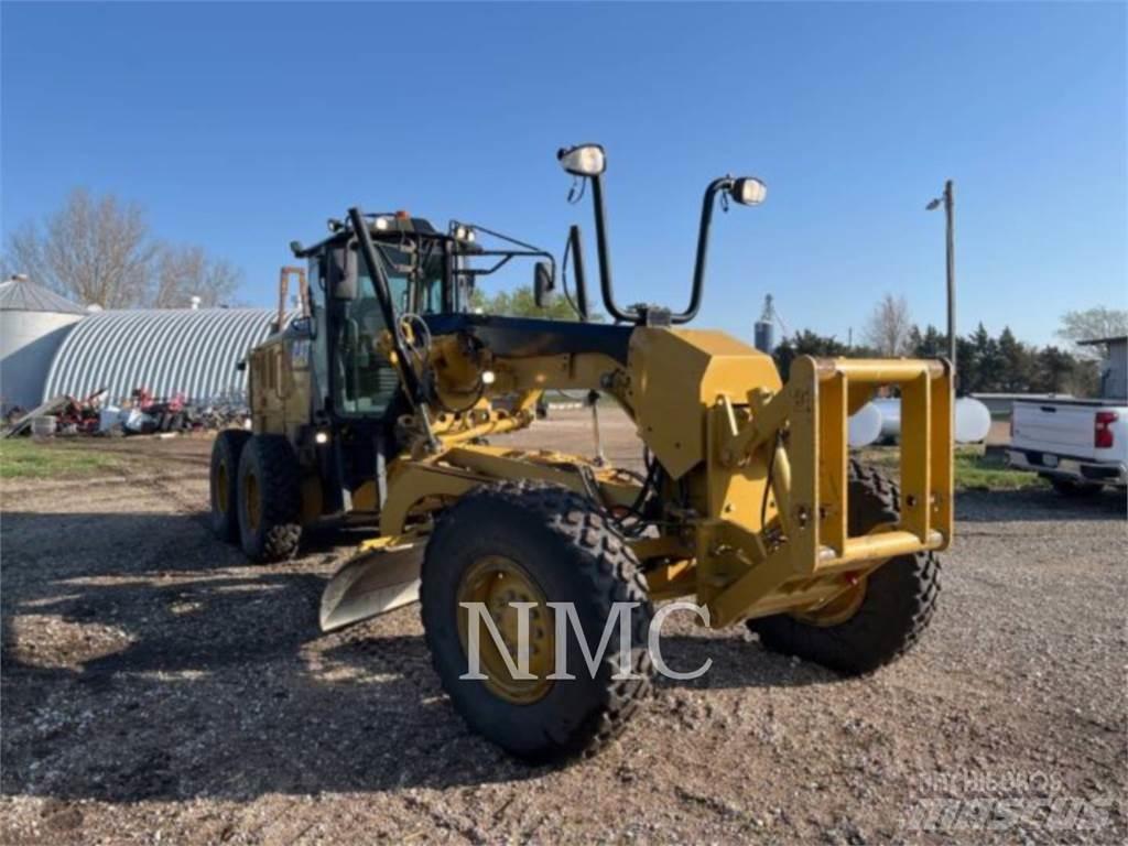 CAT 12M2 Motor Graders