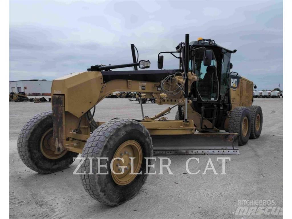 CAT 12M2 Motor Graders