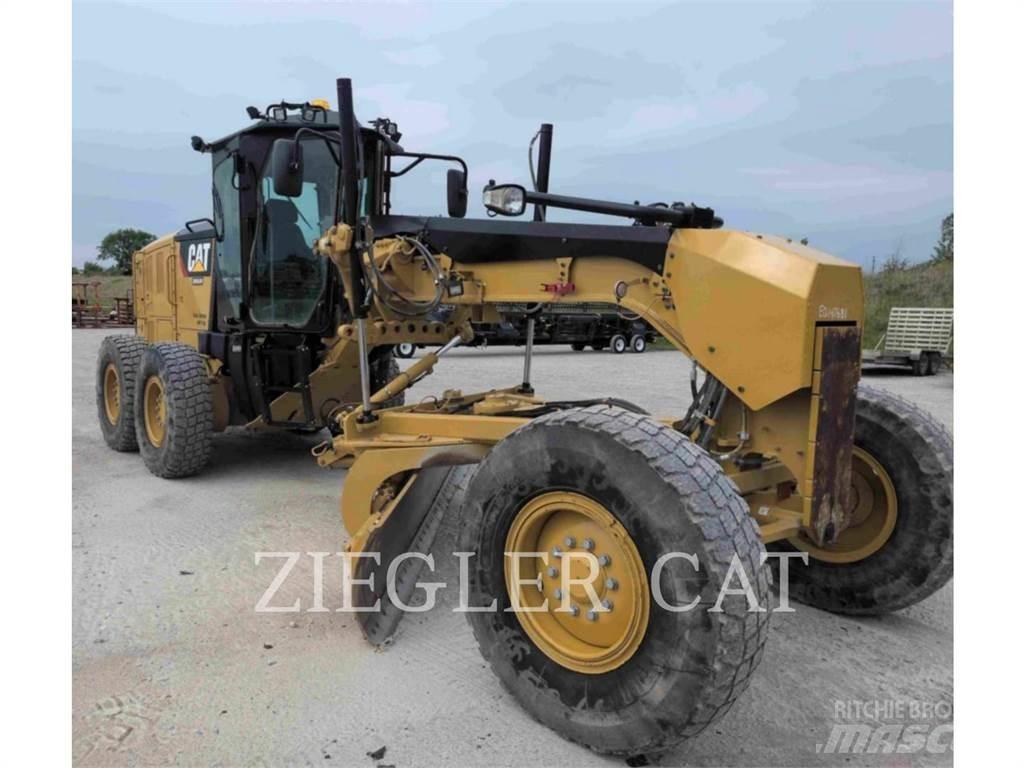 CAT 12M2 Motor Graders