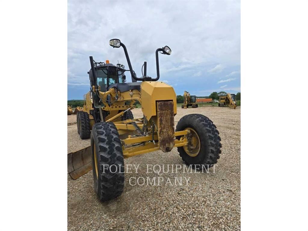 CAT 12M2 Motor Graders