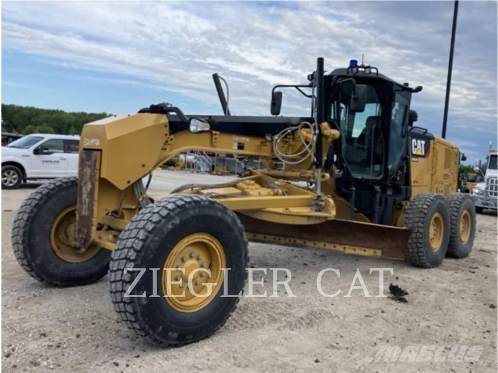 CAT 12M2 Motor Graders