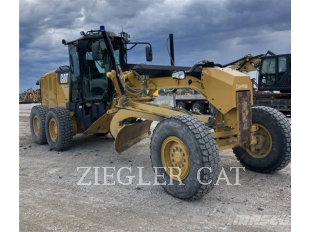 CAT 12M2 Motor Graders