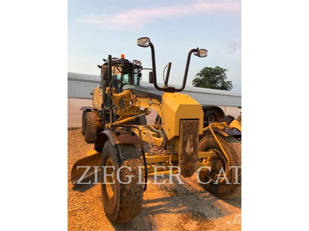 CAT 12M2 Motor Graders