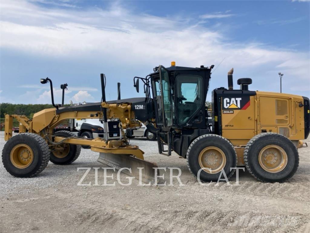 CAT 12M2 Motor Graders