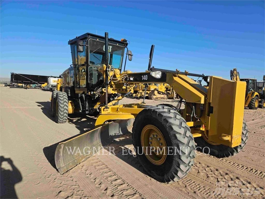 CAT 140 Motor Graders