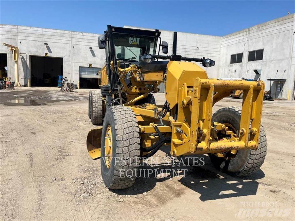CAT 140 Motor Graders