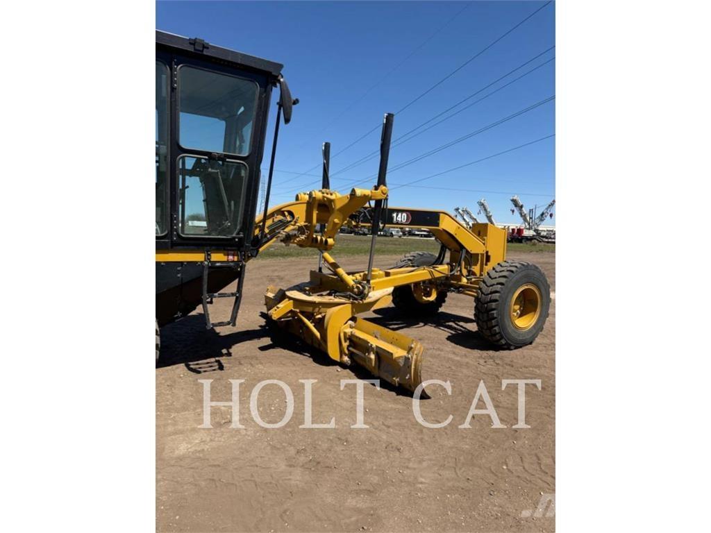 CAT 140 Motor Graders